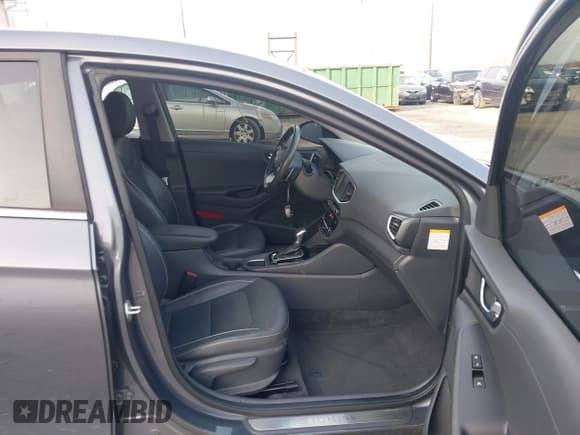 ✅ 2019 Hyundai Ioniq Limited • VIN: KMHC05LC8KU143043 • Lot: 41937241. Wystawiony na IAAI z przebiegiem 77 992 mil. Bezpłatny archiwum sprzedaży aukcyjnych z USA i szczegółowy raport historii pojazdu na DreamBid. Zdjęcie 5.