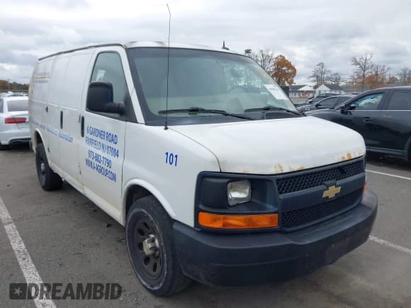 ✅ 2014 Chevrolet Express Cargo • VIN: 1GCSGAFX6E1125486 • Lot: 43590224. Listed on IAAI with 190,691 mi. Free auction sales archive from the USA and detailed vehicle history report at DreamBid. Image 1.