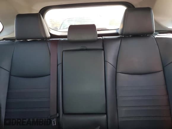 ✅ 2019 Toyota RAV4 XLE Premium • VIN: JTMA1RFV4KD521789 • Лот: 86827995. Опубликован ранее на Copart с пробегом 49 489 миль. Бесплатный доступ к архиву аукционных продаж из США и подробный отчёт об истории автомобиля на DreamBid. Изображение 10.