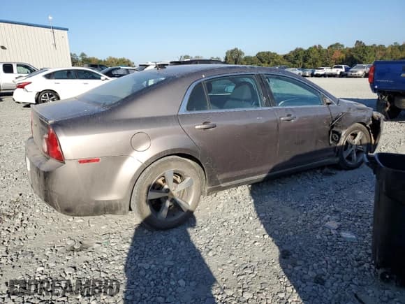 ✅ 2011 Chevrolet Malibu 1LT • VIN: 1G1ZC5E11BF218020 • Lot: 76880924. Listed on Copart with 215,802 mi. Free auction sales archive from the USA and detailed vehicle history report at DreamBid. Image 3.