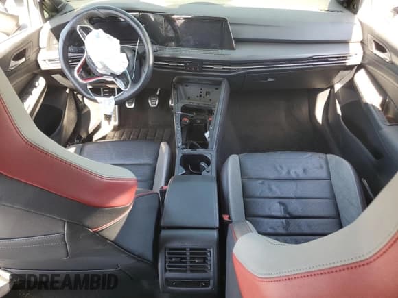 ✅ 2022 Volkswagen Golf GTI Autobahn • VIN: WVW687CD4NW121886 • Лот: 46627605. Опубликован ранее на Copart с пробегом Не указан. Бесплатный доступ к архиву аукционных продаж из США и подробный отчёт об истории автомобиля на DreamBid. Изображение 8.