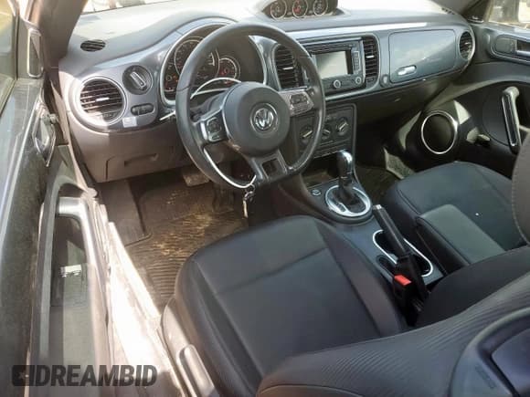 ✅ 2014 Volkswagen Beetle 2.0L TDI w/Sun/Sound/Nav • VIN: 3VWJL7AT2EM634232 • Лот: 64551775. Опубликован ранее на Copart с пробегом Не указан. Бесплатный доступ к архиву аукционных продаж из США и подробный отчёт об истории автомобиля на DreamBid. Изображение 8.