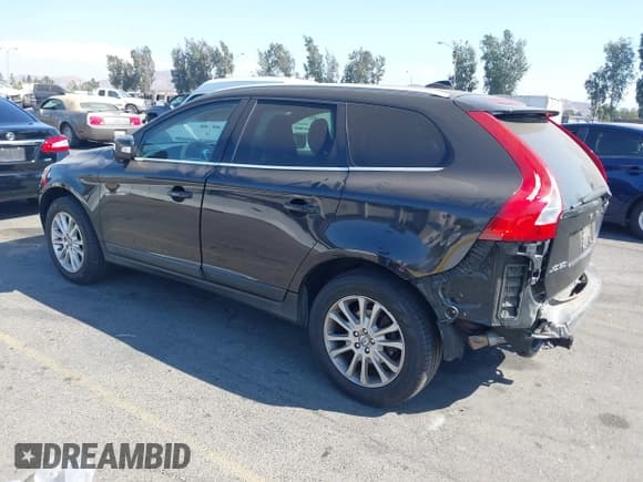 ✅ 2010 Volvo XC60 3.0T • VIN: YV4992DZ0A2070652 • Lot: 43064131. Listed on IAAI with 204,098 mi. Free auction sales archive from the USA and detailed vehicle history report at DreamBid. Image 3.