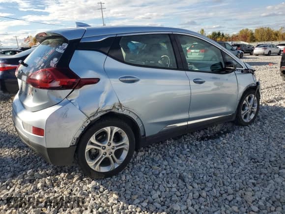 ✅ 2018 Chevrolet Bolt EV LT • VIN: 1G1FW6S08J4111973 • Lot: 76037244. Wystawiony na Copart z przebiegiem 57 433 mil. Bezpłatny archiwum sprzedaży aukcyjnych z USA i szczegółowy raport historii pojazdu na DreamBid. Zdjęcie 3.