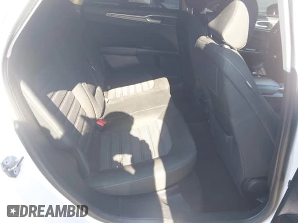 ✅ 2020 Ford Fusion SE • VIN: 3FA6P0HD1LR150013 • Lot: 42843429. Listed on IAAI with 125,092 mi. Free auction sales archive from the USA and detailed vehicle history report at DreamBid. Image 8.