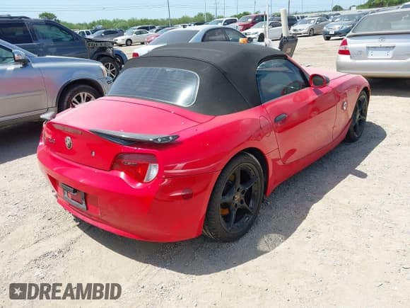 ✅ 2007 BMW Z4 3.0si • VIN: 4USBU53577LX02286 • Lot: 42531826. Listed on IAAI with 110,423 mi. Free auction sales archive from the USA and detailed vehicle history report at DreamBid. Image 4.