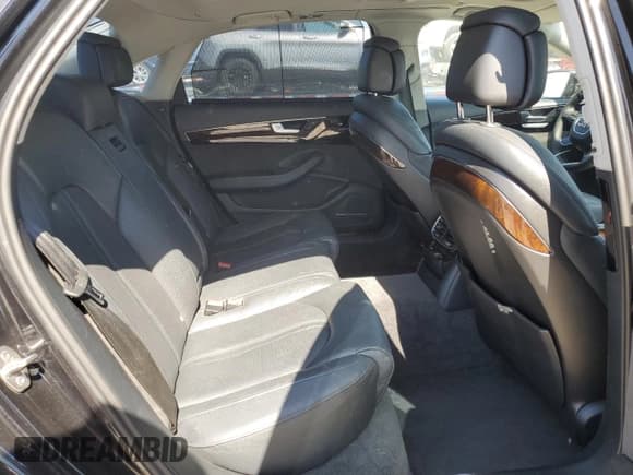 ✅ 2015 Audi A8 4.0T • VIN: WAU32AFD1FN007541 • Лот: 81677215. Опубликован ранее на Copart с пробегом 133 564 миль. Бесплатный доступ к архиву аукционных продаж из США и подробный отчёт об истории автомобиля на DreamBid. Изображение 10.