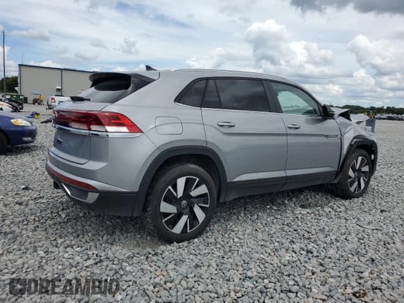 ✅ 2024 Volkswagen Atlas SE • VIN: 1V2WE2CA1RC237957 • Lot: 71521085. Wystawiony na Copart z przebiegiem 1 436 mil. Bezpłatny archiwum sprzedaży aukcyjnych z USA i szczegółowy raport historii pojazdu na DreamBid. Zdjęcie 3.