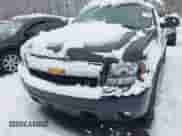 2014 Chevrolet Suburban LT с VIN 1GNSKJE72ER188402, выставлен на аукционе IAAI как лот 41529767 с пробегом Не указан миль и . История ставок и продаж доступна на DreamBid. Изображение 11.