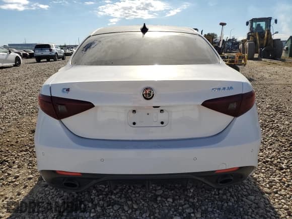 ✅ 2022 Alfa Romeo Giulia Ti • VIN: ZARFANBN5N7665638 • Lot: 84387725. Listed on Copart with 66,445 mi. Free auction sales archive from the USA and detailed vehicle history report at DreamBid. Image 6.