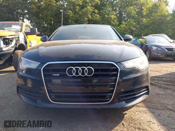 ✅ 2013 Audi A6 Premium Plus • VIN: WAUGGAFC4DN155366 • Lot: 42858345. Wystawiony na IAAI z przebiegiem 151 811 mil. Bezpłatny archiwum sprzedaży aukcyjnych z USA i szczegółowy raport historii pojazdu na DreamBid. Zdjęcie 12.