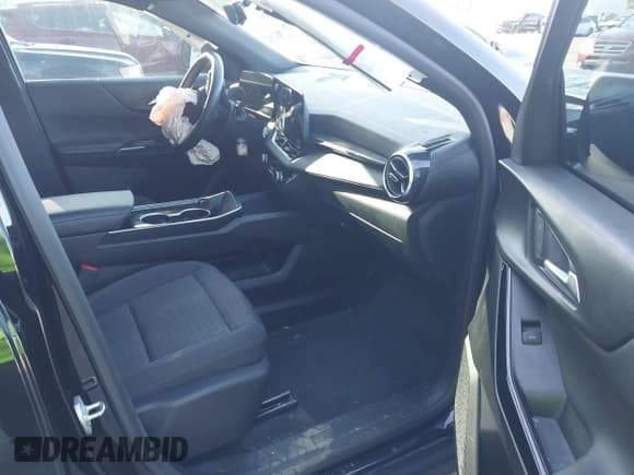 ✅ 2025 Chevrolet Equinox FWD LT • VIN: 3GNAXHEG8SL170625 • Lot: 42787829. Wystawiony na IAAI z przebiegiem 13 620 mil. Bezpłatny archiwum sprzedaży aukcyjnych z USA i szczegółowy raport historii pojazdu na DreamBid. Zdjęcie 5.