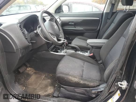 2018 Mitsubishi Outlander ES с VIN JA4AZ2A3XJZ003185, выставлен на аукционе Copart как лот 82727425 с пробегом 146 684 миль миль и Чистый • Clean title. История ставок и продаж доступна на DreamBid. Изображение 7.