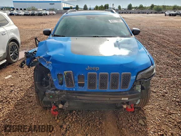 ✅ 2020 Jeep Cherokee Trailhawk Elite • VIN: 1C4PJMBN7LD655510 • Lot: 94277065. Wystawiony na Copart z przebiegiem 40 518 mil. Bezpłatny archiwum sprzedaży aukcyjnych z USA i szczegółowy raport historii pojazdu na DreamBid. Zdjęcie 5.