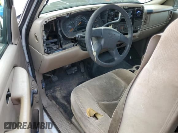 ✅ 2003 GMC Sierra 1500 • VIN: 2GTEC19X831409200 • Lot: 63047614. Wystawiony na Copart z przebiegiem Nie podano. Bezpłatny archiwum sprzedaży aukcyjnych z USA i szczegółowy raport historii pojazdu na DreamBid. Zdjęcie 8.