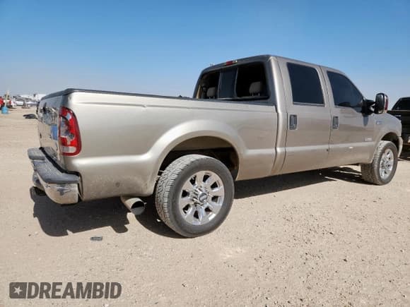 ✅ 2006 Ford F-250 XL • VIN: 1FTSW20P56EA10759 • Лот: 61859875. Опубликован ранее на Copart с пробегом 161 469 миль. Бесплатный доступ к архиву аукционных продаж из США и подробный отчёт об истории автомобиля на DreamBid. Изображение 3.