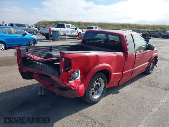 ✅ 2002 Chevrolet S-10 • VIN: 1GCCS19W528163655 • Лот: 39418531. Опубликован ранее на IAAI с пробегом 268 397 миль. Бесплатный доступ к архиву аукционных продаж из США и подробный отчёт об истории автомобиля на DreamBid. Изображение 6.