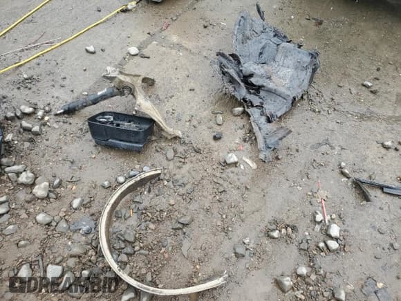 ✅ 2012 Ram 1500 Sport • VIN: 1C6RD7MT6CS169061 • Lot: 83755765. Wystawiony na Copart z przebiegiem 244 250 mil. Bezpłatny archiwum sprzedaży aukcyjnych z USA i szczegółowy raport historii pojazdu na DreamBid. Zdjęcie 12.