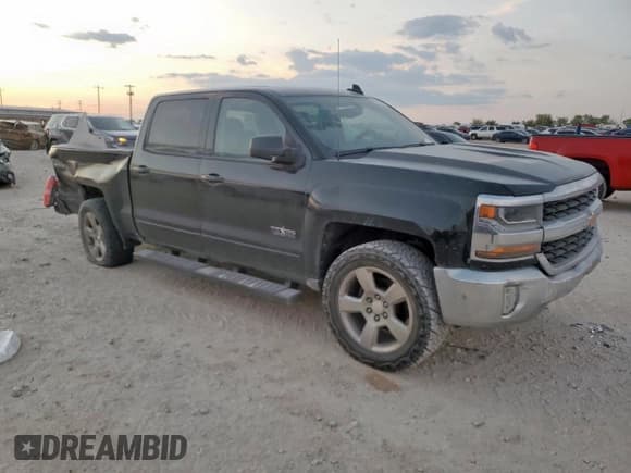✅ 2018 Chevrolet Silverado 1500 LT • VIN: 3GCPCREC5JG555892 • Лот: 80944995. Опубликован ранее на Copart с пробегом 78 048 миль. Бесплатный доступ к архиву аукционных продаж из США и подробный отчёт об истории автомобиля на DreamBid. Изображение 4.