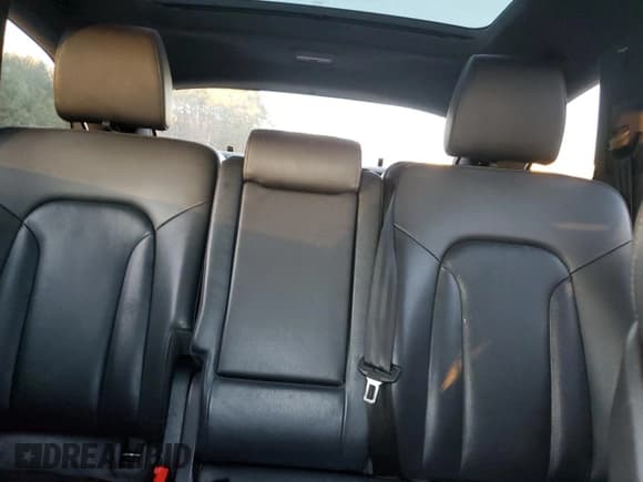 ✅ 2015 Audi Q7 S line Prestige • VIN: WA1DGAFE2FD002964 • Lot: 92410875. Wystawiony na Copart z przebiegiem 191 927 mil. Bezpłatny archiwum sprzedaży aukcyjnych z USA i szczegółowy raport historii pojazdu na DreamBid. Zdjęcie 10.