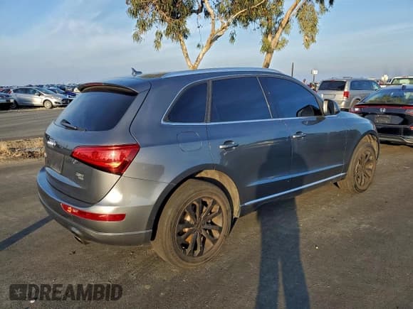 ✅ 2014 Audi Q5 Premium Plus • VIN: WA1LFAFP0EA106868 • Lot: 95726115. Listed on Copart with 182,200 mi. Free auction sales archive from the USA and detailed vehicle history report at DreamBid. Image 3.
