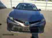 2020 Toyota Camry Hybrid LE z VIN 4T1E31AK7LU545446, wystawiony jako Copart lot #81840105 z przebiegiem 62 162 mil mil oraz Szkoda całkowita • Salvage title. Historia ofert i sprzedaży dostępna na DreamBid. Obrazek 5.