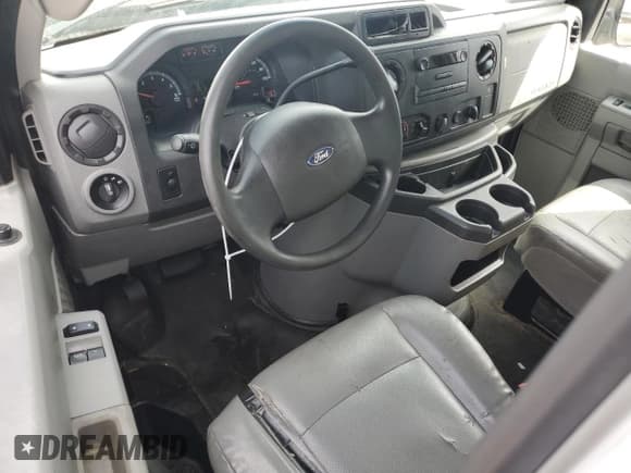 ✅ 2013 Ford Econoline Cargo Commercial • VIN: 1FTNE2EW8DDA74037 • Lot: 53726125. Listed on Copart with 71,236 mi. Free auction sales archive from the USA and detailed vehicle history report at DreamBid. Image 8.