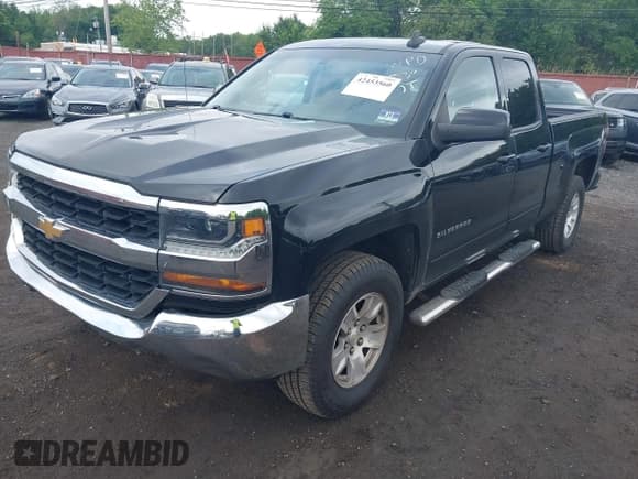 ✅ 2019 Chevrolet Silverado 1500 LT • VIN: 2GCRCPEC7K1143450 • Lot: 42453560. Wystawiony na IAAI z przebiegiem 135 756 mil. Bezpłatny archiwum sprzedaży aukcyjnych z USA i szczegółowy raport historii pojazdu na DreamBid. Zdjęcie 17.