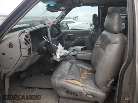 ✅ 1998 GMC Sierra 1500 • VIN: 2GTEK19R1W1542387 • Лот: 45483865. Опубликован ранее на Copart с пробегом 209 839 миль. Бесплатный доступ к архиву аукционных продаж из США и подробный отчёт об истории автомобиля на DreamBid. Изображение 7.