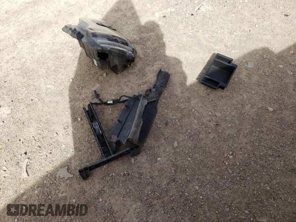 ✅ 2022 Chevrolet Silverado 1500 ZR2 • VIN: 3GCUDHEL8NG652276 • Лот: 47639135. Опубликован ранее на Copart с пробегом 36 013 миль. Бесплатный доступ к архиву аукционных продаж из США и подробный отчёт об истории автомобиля на DreamBid. Изображение 12.