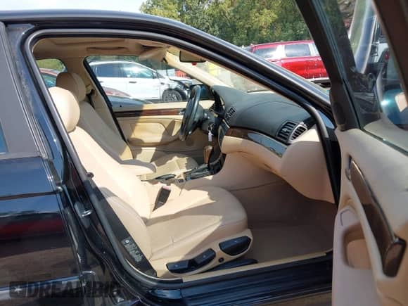 2003 BMW 3 Series 325xi с VIN WBAEU33453PM57891, выставлен на аукционе IAAI как лот 43202381 с пробегом 222 410 миль миль и . История ставок и продаж доступна на DreamBid. Изображение 5.