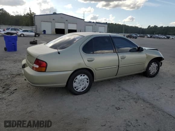 ✅ 1999 Nissan Altima XE • VIN: 1N4DL01D1XC255426 • Lot: 82110845. Listed on Copart with 138,601 mi. Free auction sales archive from the USA and detailed vehicle history report at DreamBid. Image 3.
