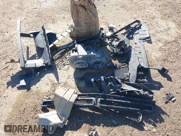 ✅ 2017 Dodge Challenger SXT Plus • VIN: 2C3CDZAG3HH613906 • Lot: 41253393. Listed on IAAI with Not provided. Free auction sales archive from the USA and detailed vehicle history report at DreamBid. Image 11.