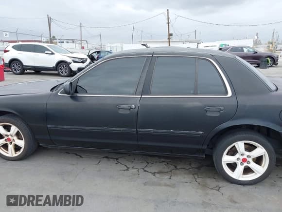 ✅ 2010 Ford Police Interceptor • VIN: 2FABP7BV2AX137715 • Лот: 42185553. Опубликован ранее на IAAI с пробегом Не указан. Бесплатный доступ к архиву аукционных продаж из США и подробный отчёт об истории автомобиля на DreamBid. Изображение 14.