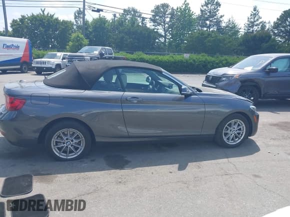 ✅ 2016 BMW 2 Series 228i xDrive • VIN: WBA1L9C50GV324910 • Lot: 42153692. Wystawiony na IAAI z przebiegiem 48 785 mil. Bezpłatny archiwum sprzedaży aukcyjnych z USA i szczegółowy raport historii pojazdu na DreamBid. Zdjęcie 13.