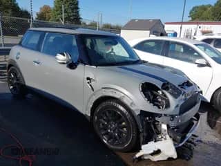 2017 MINI Hardtop Cooper S with VIN WMWXP7C51H3B93957, listed as a IAAI auction lot 43415354 with 72,375 mi miles and . Bid and sale history available at DreamBid. Image 1.