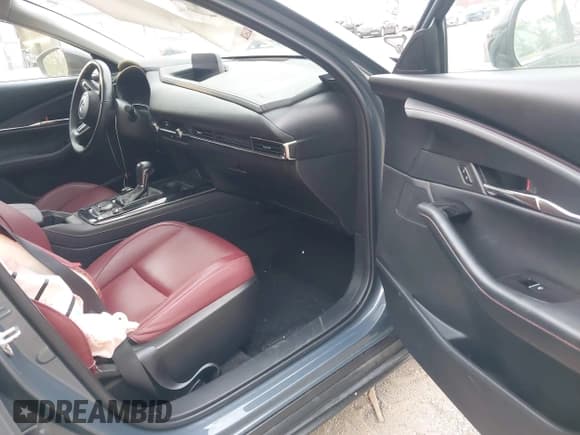 ✅ 2023 Mazda CX-30 S Carbon Edition • VIN: 3MVDMBCM4PM577619 • Lot: 42219801. Listed on IAAI with 24,784 mi. Free auction sales archive from the USA and detailed vehicle history report at DreamBid. Image 5.