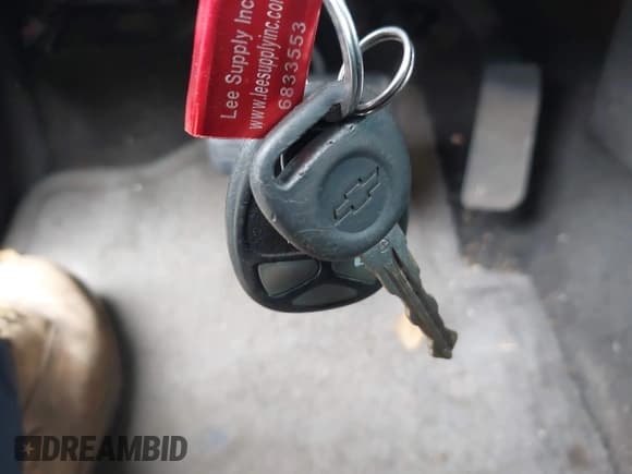 ✅ 2007 Chevrolet Silverado 1500 • VIN: 1GCFK19Y07Z616323 • Lot: 42637873. Wystawiony na IAAI z przebiegiem 191 057 mil. Bezpłatny archiwum sprzedaży aukcyjnych z USA i szczegółowy raport historii pojazdu na DreamBid. Zdjęcie 11.