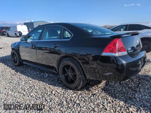 2013 Chevrolet Impala Police z VIN 2G1WD5E3XD1162414, wystawiony jako Copart lot #53910565 z przebiegiem 146 081 mil mil oraz Szkoda całkowita • Salvage title. Historia ofert i sprzedaży dostępna na DreamBid. Obrazek 2.