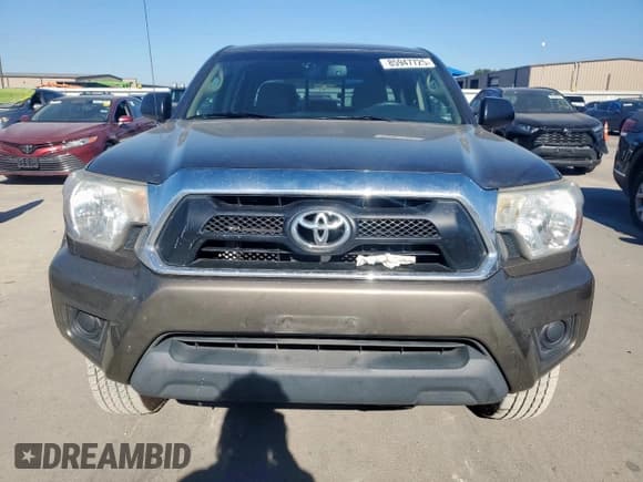 ✅ 2012 Toyota Tacoma PreRunner • VIN: 5TFJX4GN5CX008910 • Лот: 85947725. Опубликован ранее на Copart с пробегом 113 132 миль. Бесплатный доступ к архиву аукционных продаж из США и подробный отчёт об истории автомобиля на DreamBid. Изображение 5.