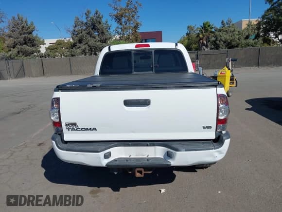 ✅ 2012 Toyota Tacoma • VIN: 3TMLU4EN6CM089216 • Lot: 43336629. Listed on IAAI with 135,350 mi. Free auction sales archive from the USA and detailed vehicle history report at DreamBid. Image 17.