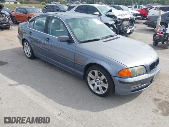 ✅ 1999 BMW 3 Series 328i • VIN: WBAAM533XXEJ40062 • Лот: 43340053. Опубликован ранее на IAAI с пробегом 235 755 миль. Бесплатный доступ к архиву аукционных продаж из США и подробный отчёт об истории автомобиля на DreamBid. Изображение 1.