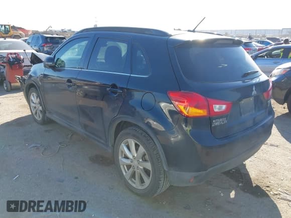 ✅ 2015 Mitsubishi Outlander GT • VIN: 4A4AP4AW6FE029095 • Lot: 41659098. Listed on IAAI with 102,542 mi. Free auction sales archive from the USA and detailed vehicle history report at DreamBid. Image 3.