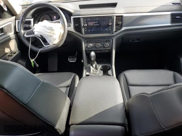 ✅ 2021 Volkswagen Atlas SE • VIN: 1V2RR2CA3MC573460 • Lot: 70708815. Listed on Copart with 70,817 mi. Free auction sales archive from the USA and detailed vehicle history report at DreamBid. Image 8.