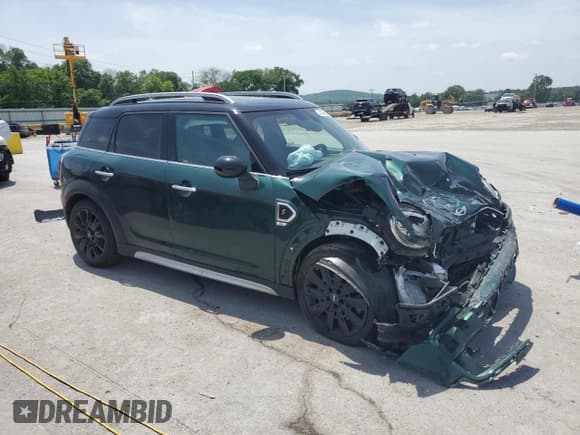 ✅ 2017 MINI Countryman Cooper S • VIN: WMZYT3C39H3D98632 • Lot: 57314325. Listed on Copart with 32,339 mi. Free auction sales archive from the USA and detailed vehicle history report at DreamBid. Image 4.