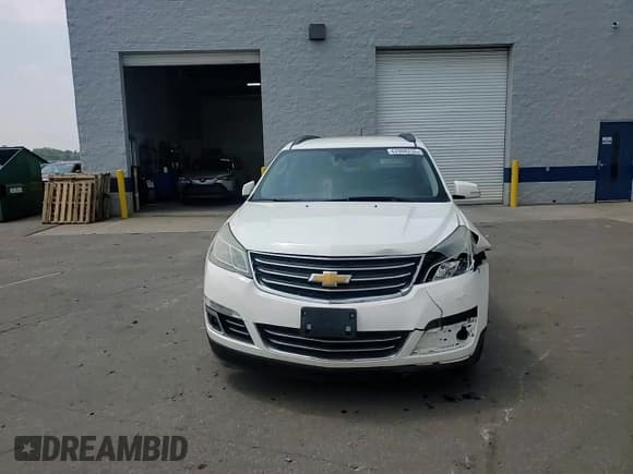 ✅ 2015 Chevrolet Traverse LTZ • VIN: 1GNKVJKD8FJ225261 • Lot: 62008235. Wystawiony na Copart z przebiegiem 199 244 mil. Bezpłatny archiwum sprzedaży aukcyjnych z USA i szczegółowy raport historii pojazdu na DreamBid. Zdjęcie 14.