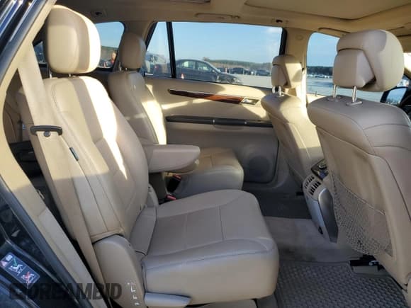 ✅ 2011 Mercedes-Benz R 350 • VIN: 4JGCB2FEXBA132245 • Lot: 92918595. Listed on Copart with 220,570 mi. Free auction sales archive from the USA and detailed vehicle history report at DreamBid. Image 10.