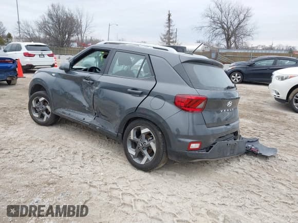 ✅ 2024 Hyundai Venue SEL • VIN: KMHRC8A33RU303667 • Lot: 41493871. Listed on IAAI with 12,725 mi. Free auction sales archive from the USA and detailed vehicle history report at DreamBid. Image 3.