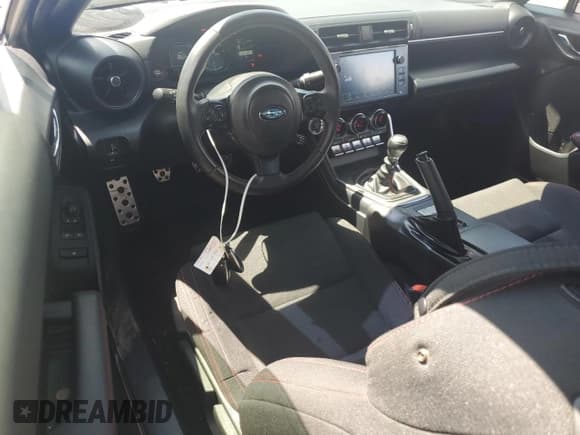 ✅ 2023 Subaru BRZ Premium • VIN: JF1ZDBB13P9701060 • Lot: 70708855. Wystawiony na Copart z przebiegiem 33 594 mil. Bezpłatny archiwum sprzedaży aukcyjnych z USA i szczegółowy raport historii pojazdu na DreamBid. Zdjęcie 8.