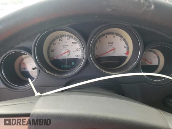 ✅ 2009 Dodge Challenger SE • VIN: 2B3LJ44V99H507724 • Lot: 76607684. Listed on Copart with 191,958 mi. Free auction sales archive from the USA and detailed vehicle history report at DreamBid. Image 9.